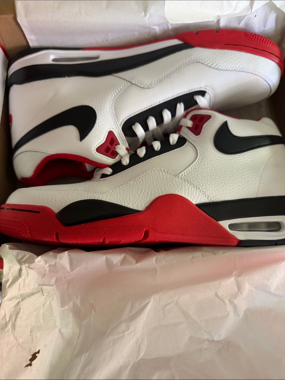 Nike Men’s White Black Red Low-Top Sneakers - Retro Athletic Style